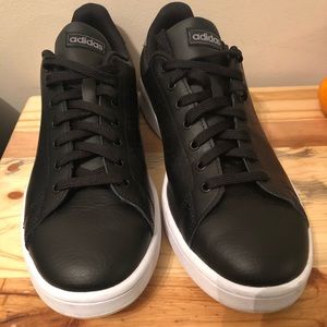 Men’s Adidas Tennis Shoes Black size 11.5